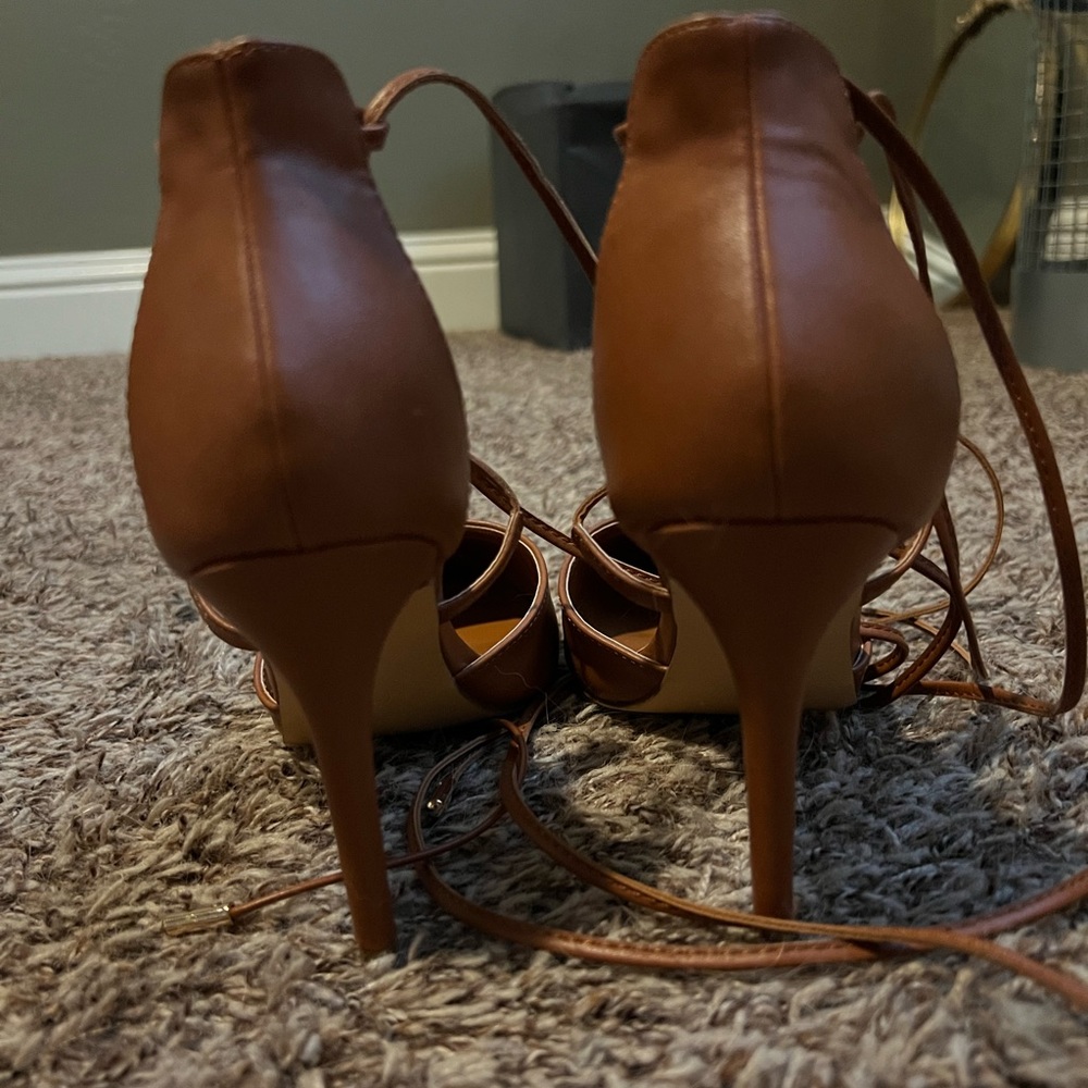 NWOB Lulu’s Lace Up Heels - Picture 5 of 6